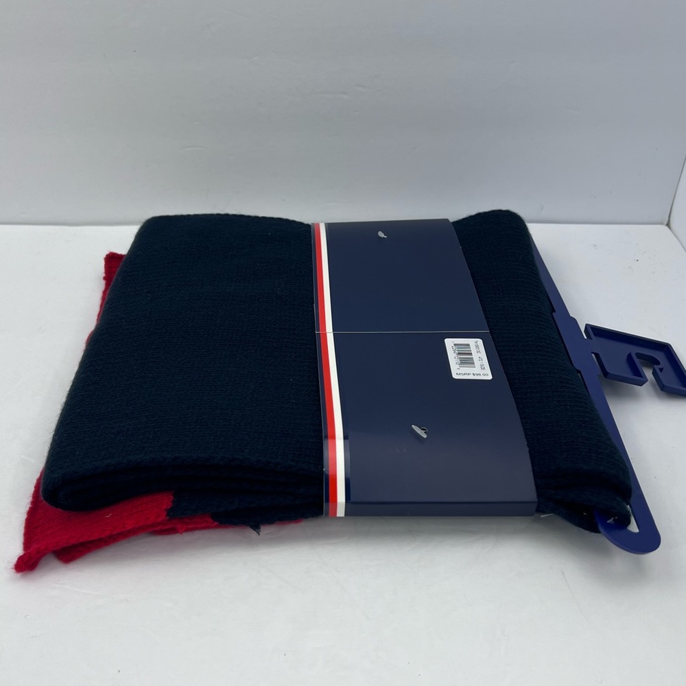 TOMMY HILFIGER WARM HAT & SCARF SET, NAVY BLUE WITH RED ACCENT,UNISEX, ONE SIZE - Picture 8 of 15